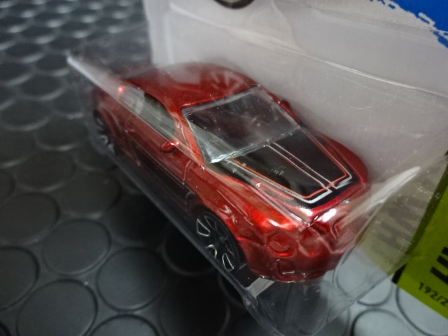 ベントレー　1/43  ブラック/ダークレッド TOMICA 115 BENTLEY CONTINENTAL GT 1/65 2010 NEW MODEL TOMY A
