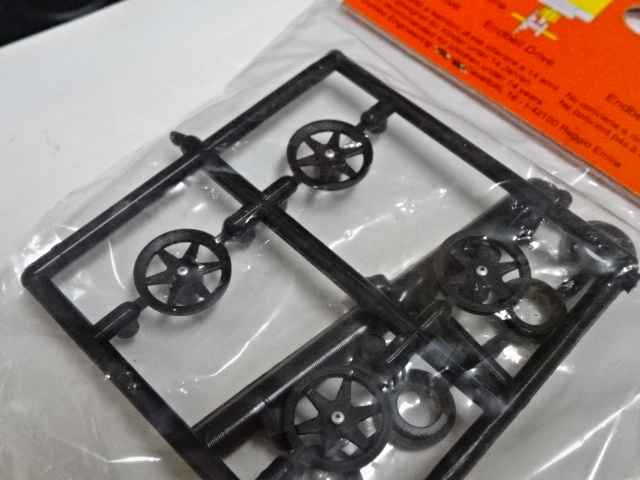 Slot It 1/32 ｽﾛｯﾄｶｰﾊﾟｰﾂ PA30◇SAUBER C9 タイプ ホイールインサート