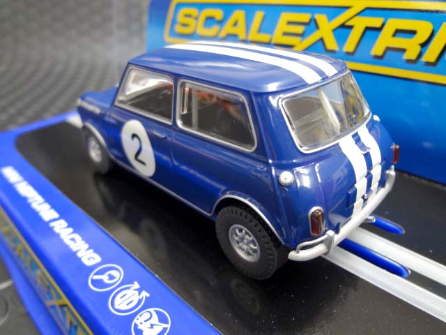 1/32 scalextric ミニ モーリス マイナー 50周年 スロットカー Amazon | スケーレックストリック 1/32 モーリスミニ50周年記念