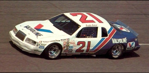 Scalextric 1/32 ｽﾛｯﾄｶｰ C4035 ◇Ford Thunderbird ”STOCK-CAR” #9