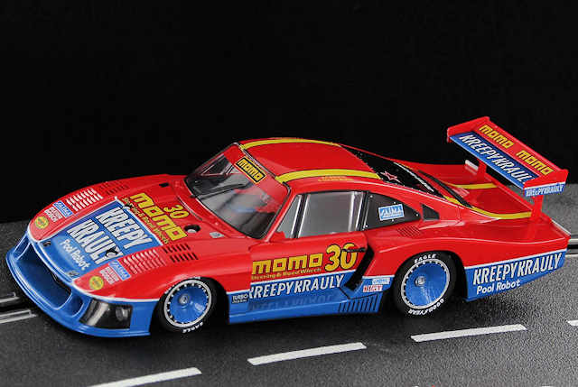 SIDEWAYS 1/32 ｽﾛｯﾄｶｰ SW57◇ Porsche 935 MobyDick ”Momo Racing