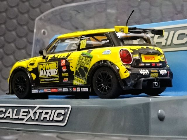 1/32 scalextric ミニ モーリス マイナー 50周年 スロットカー