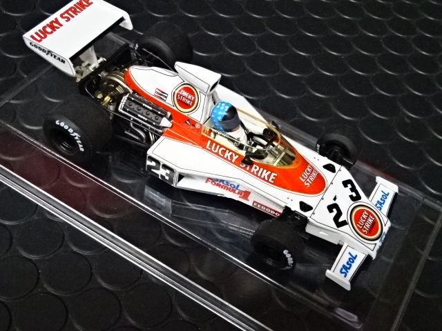 Slot Racing Company 1/32 ｽﾛｯﾄｶｰ 02302 ◇MCLAREN M23 F1 ”LUCKY STRIKE”  #23/Dave Charlton AFRICA 1974 GP ワンランク上のF1-GPシリーズ◇入荷！ | NASCAR・スロットカー・ミニカーの専門店<<サッキーズ・コレクションズ大阪>>  by CAR-BOX