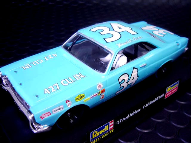 Monogram/Revell 1/32ｽﾛｯﾄｶｰ限定品 4827◇#34 Wendell Scott/'67 Ford