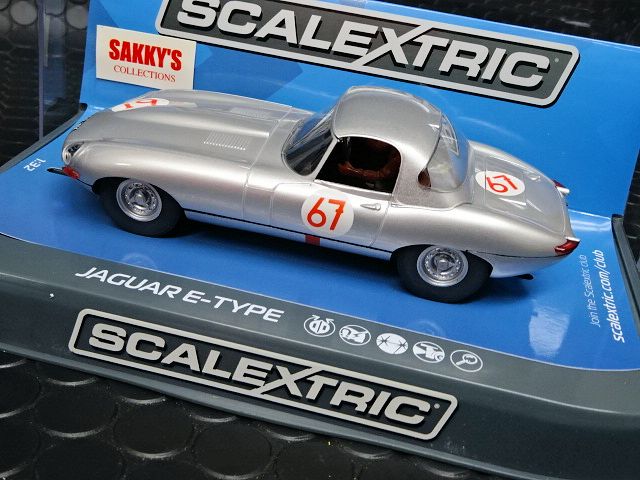 Scalextric 1/32 ｽﾛｯﾄｶｰ C3952◇ Jaguar E-Type ＃67/Peter Lindner