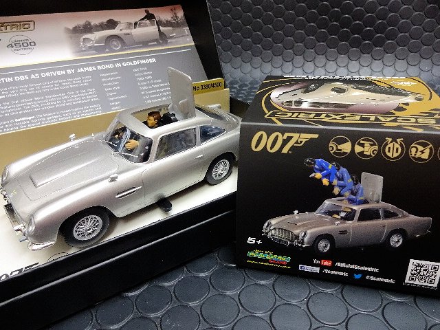 Scalextric 1/32 ｽﾛｯﾄｶｰ C3664◇ 007 James Bond “Goldfinger” Aston