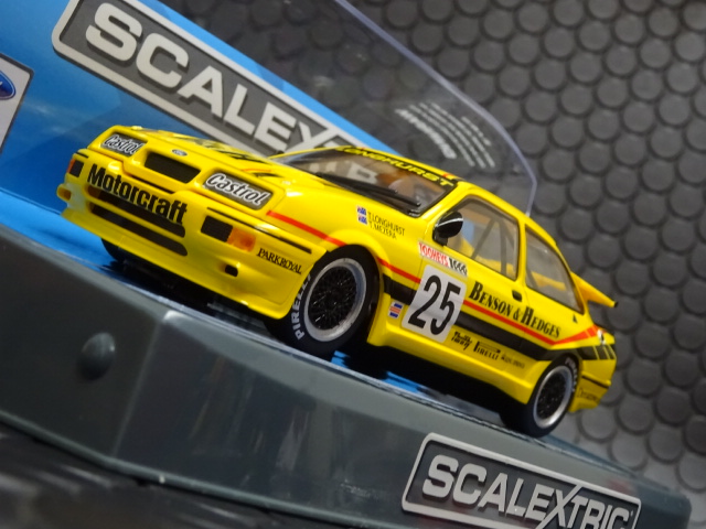 スケーレックスフォードシエラ スロットカー セット スケーレックスフォードシエラ スロットカー セット - メルカリ