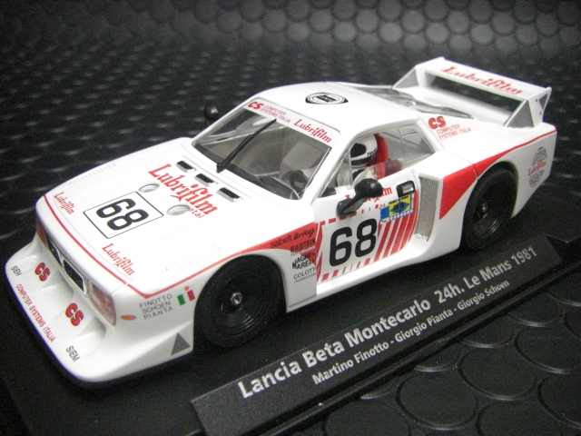 LANCIA BETA MONTECARLOスロットカー1/32