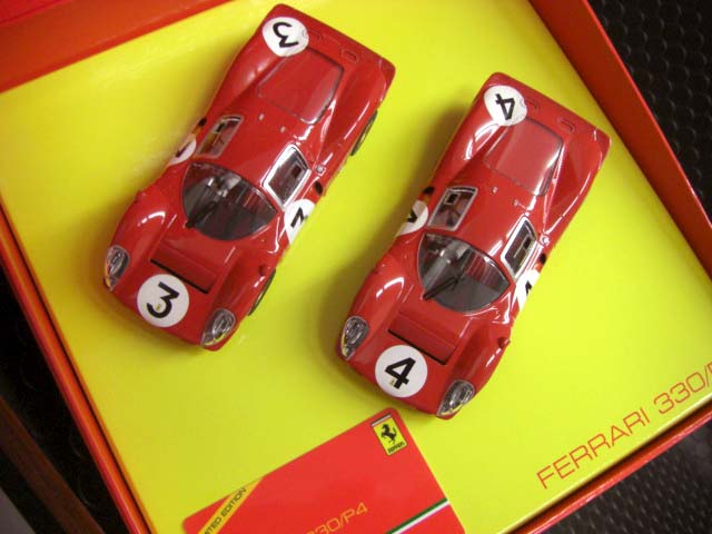 スケレ スロットカー 1/32 フォードGT40vsフェラーリ330P4 ペア スケレ スロットカー 1/32 フォードGT40vsフェラーリ330P4 ペア