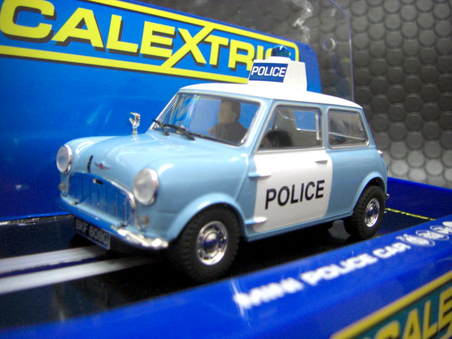 1/32 scalextric ミニ モーリス マイナー 50周年 スロットカー Amazon | Scalextric Morris ミニクーパー 記念ダイヤモンド
