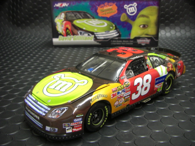 ミニカー David Gilliland # 38 M&M's 2007 David Gilliland #38 M&M's