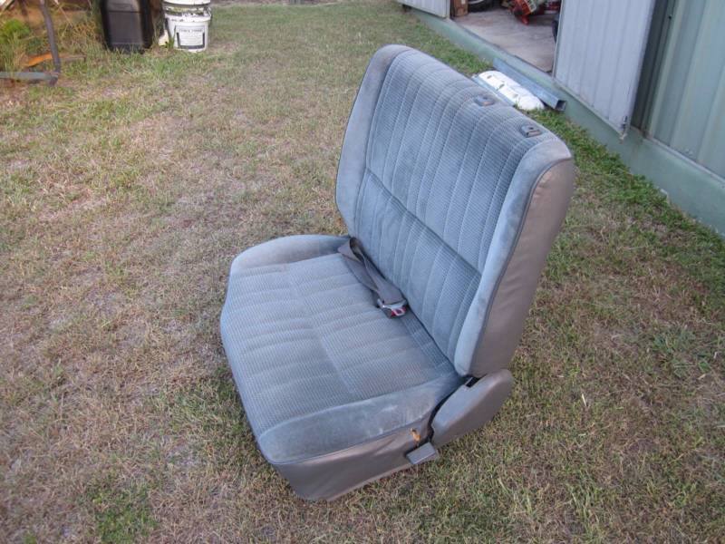 ランドクルーザー80 右ハンドル用ベンチシート | CoCo Cruiser