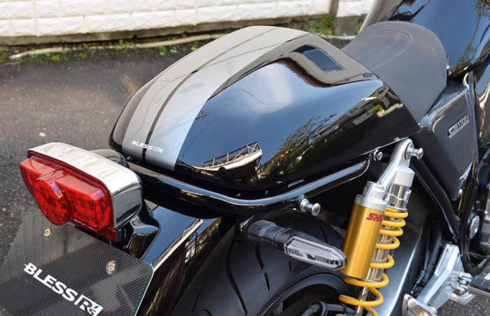 CB1100RS】シングルシートカウル（FRP塗装済み品【ストライプ塗装無し