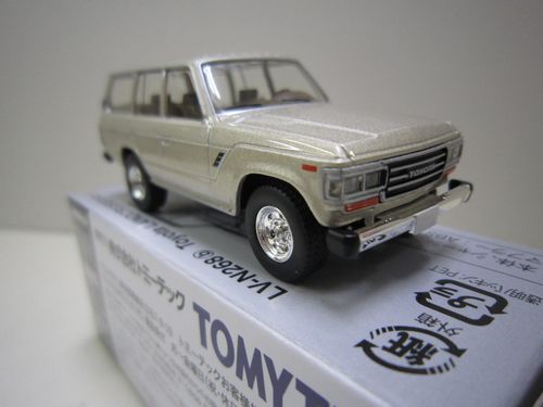 トミカリミテッドヴィンテージ NEO 1/64 トヨタ
