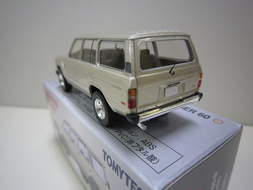 トミカリミテッドヴィンテージ NEO 1/64 トヨタ ランドクルーザー60