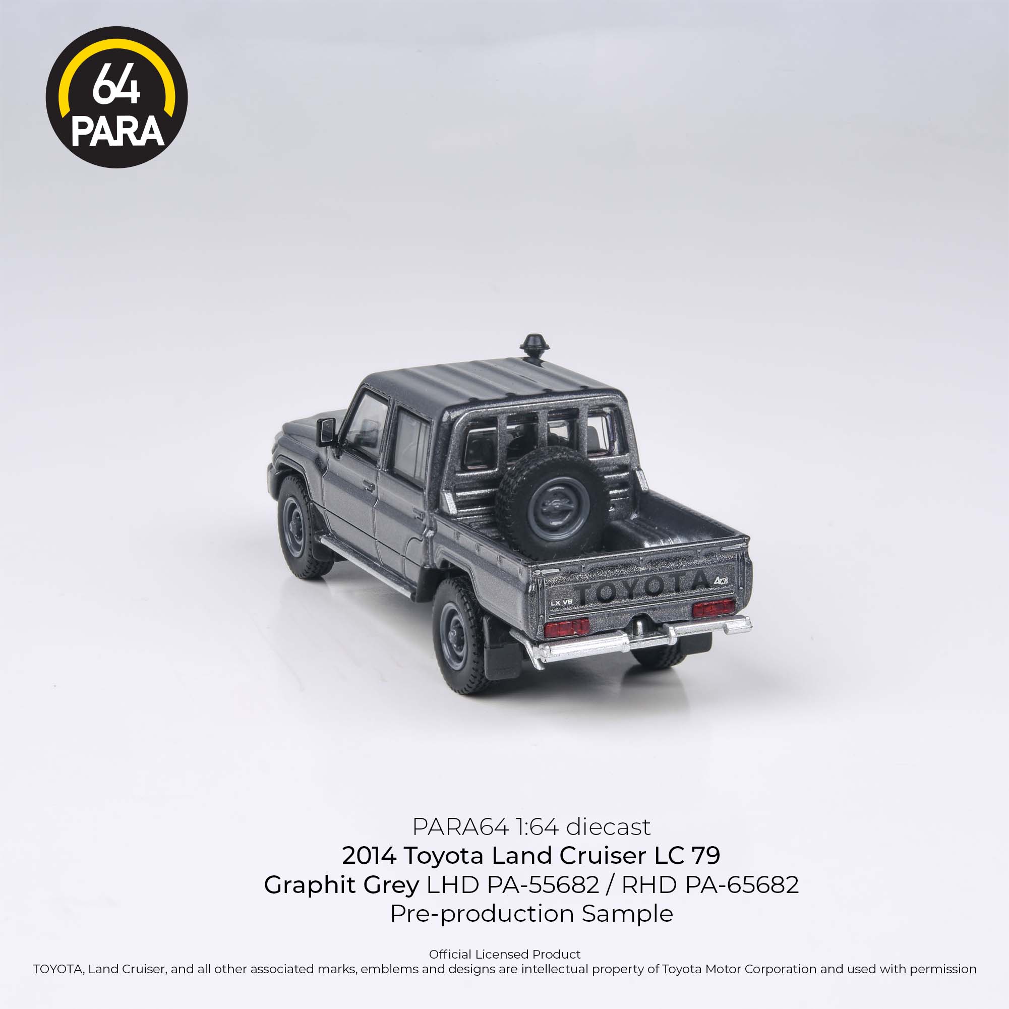 PARA64 1/64 トヨタ ランドクルーザー Dbl Cab LC79 2014 グラファイト