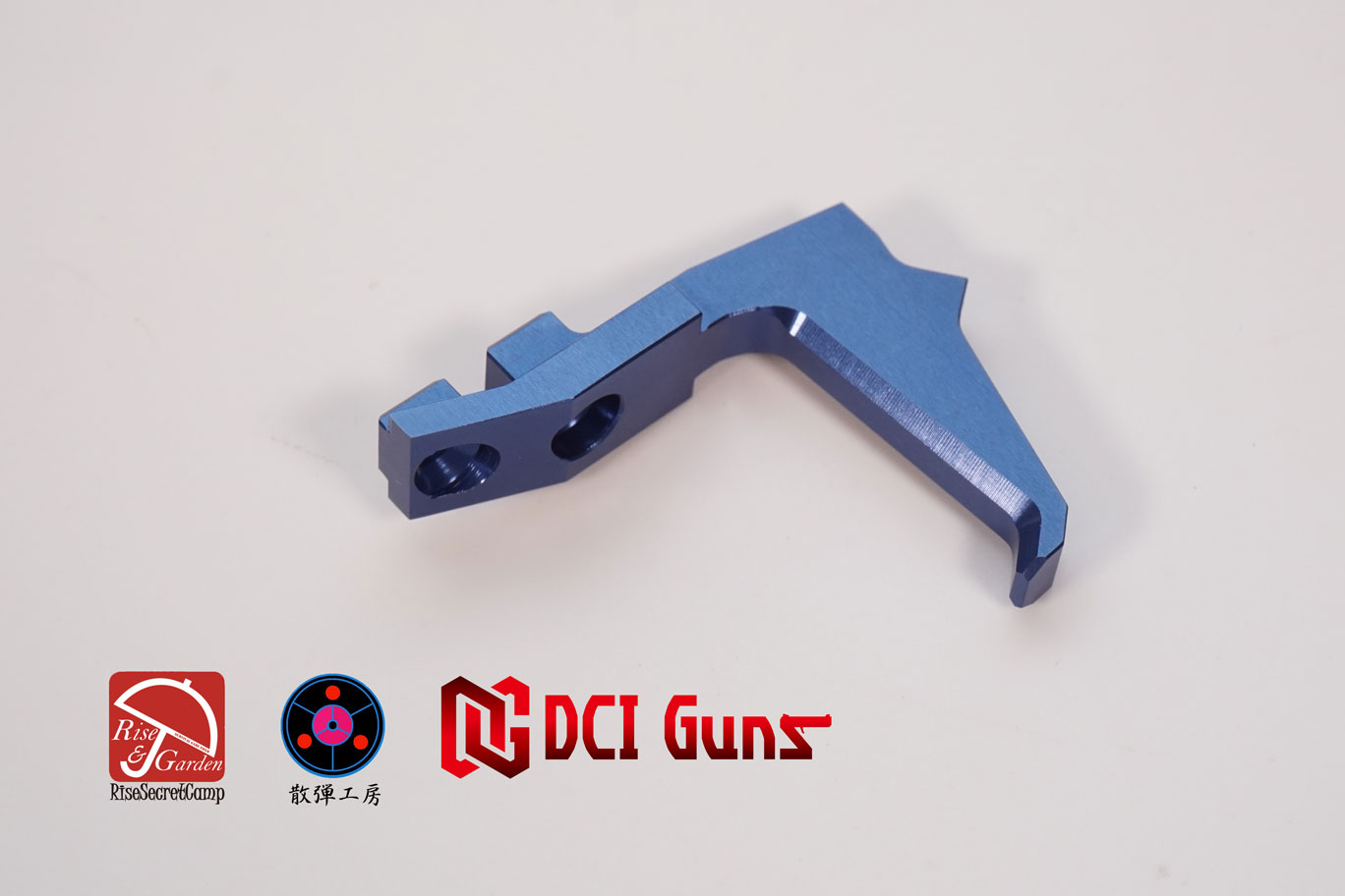 CYMA M870用　ストレートトリガー 3色 CYMA M870用ストレートトリガーBLUE | DCI Guns 公式直販ストア