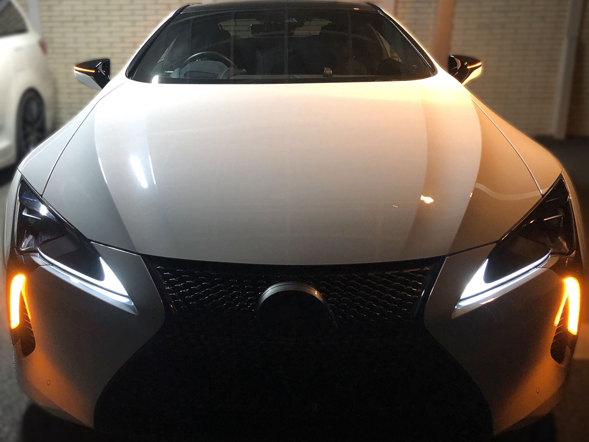 Tint+ レクサス LC500/LC500h URZ100/GWZ100 クリアランスランプ 用