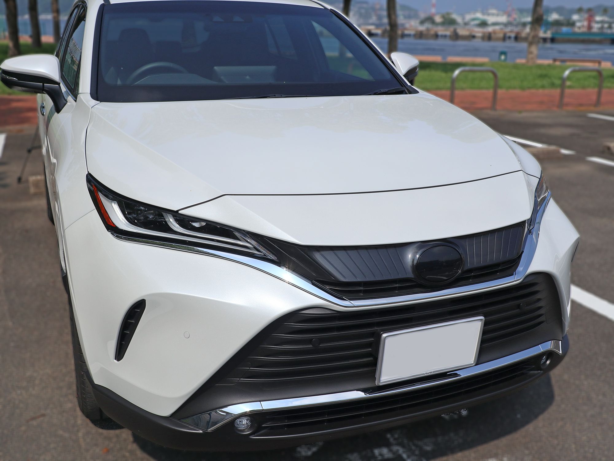 トヨタ ハリアー MXUA80/AXUH80/AXUH85 右ライト/右ヘッドライト LED