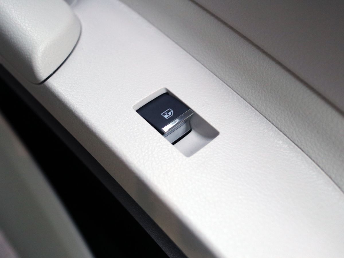 ❗ホワイト仕様❗170系 シエンタ パワーウインドウスイッチ 楽天市場