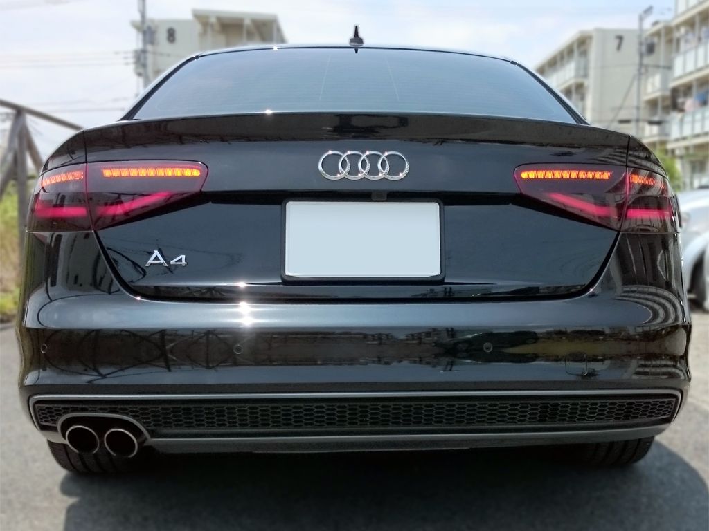 【オファー】Audi A4(B9) セダン　テールライト　左右セット パーツ