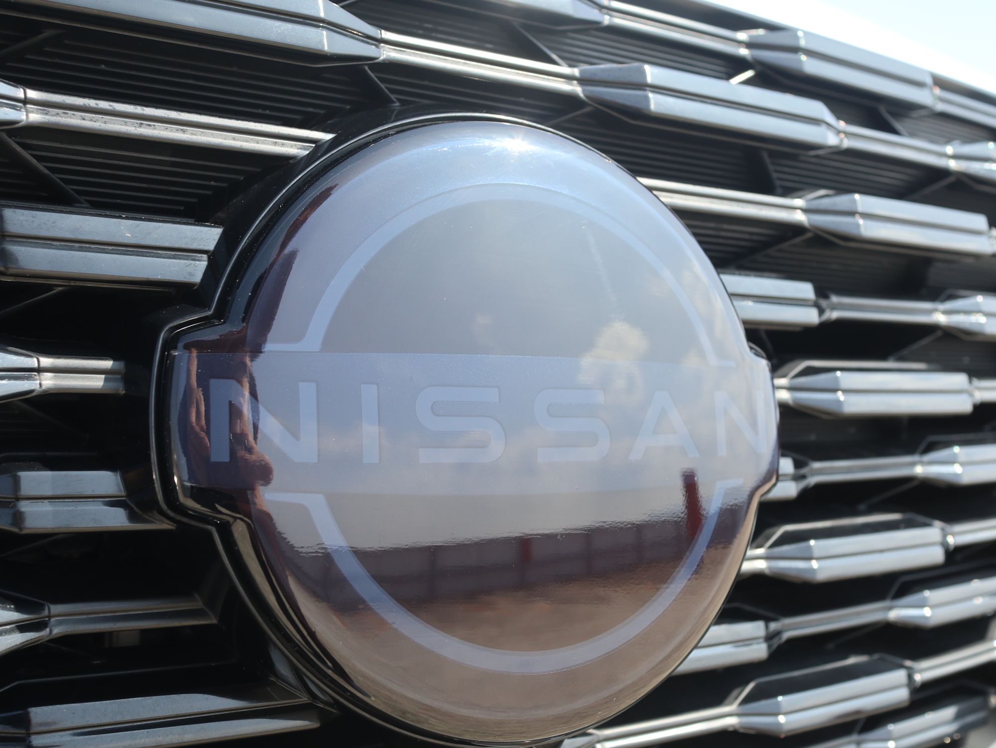 Tint+ 日産 エクストレイル T33 フロントエンブレム 用 (スモーク 