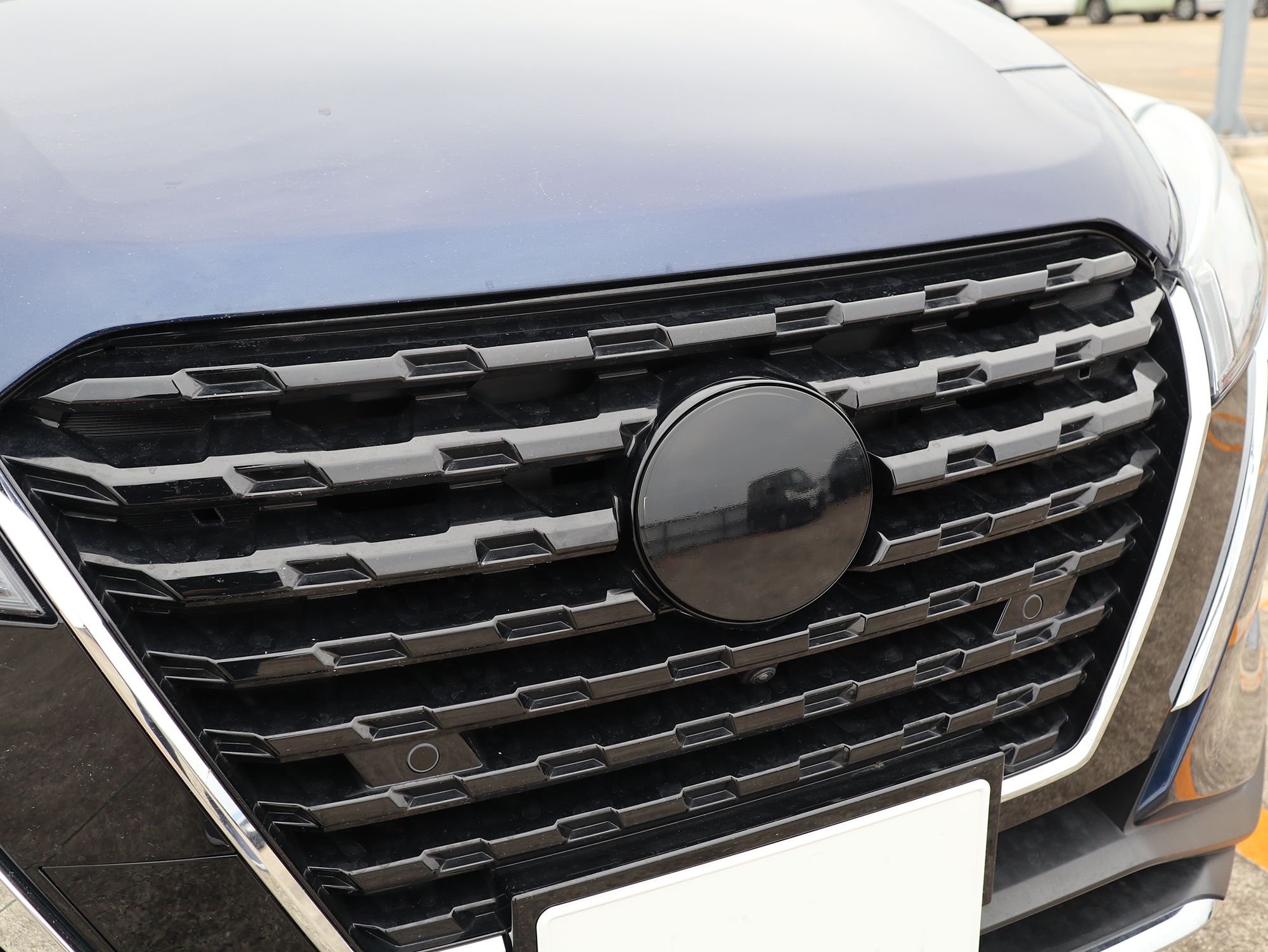 Tint+ 日産 キックス P15/RP15/SNP15 フロントエンブレム 用