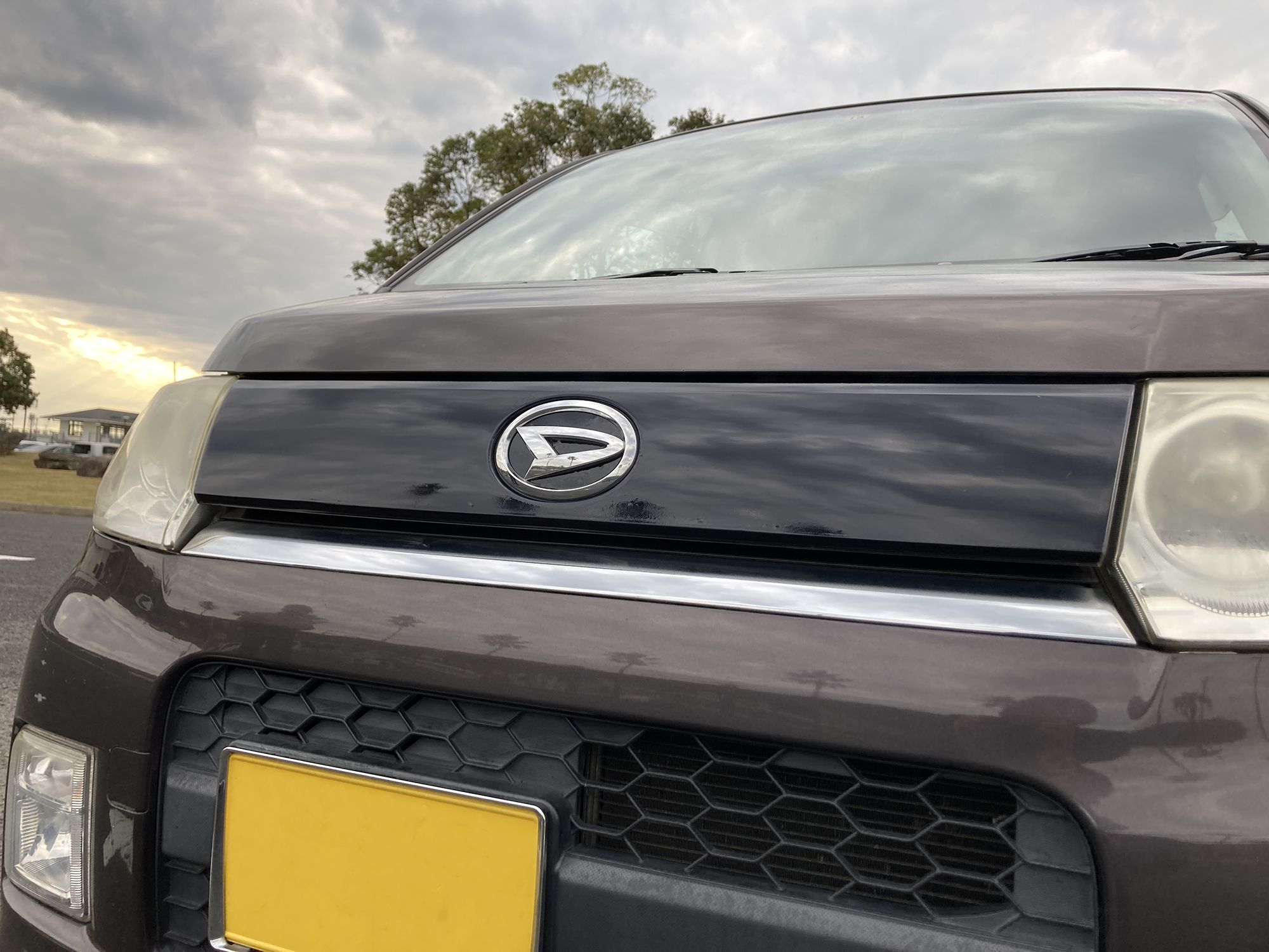 Tint+ ダイハツ ムーヴカスタム L175S/L185S 後期 フロントグリル 用