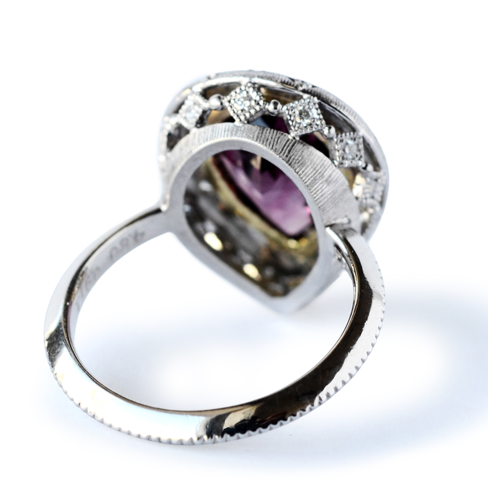 Pt900/K18製ロードライトガーネット・ダイヤモンド彫金リング