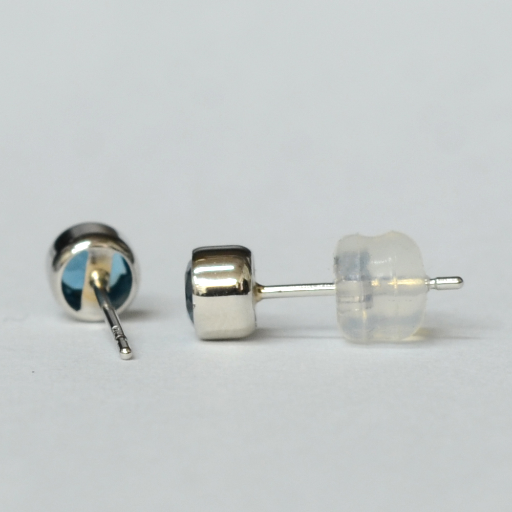 Pt900製ロンドンブルートパーズピアス | Jewelry Craft DECORA の