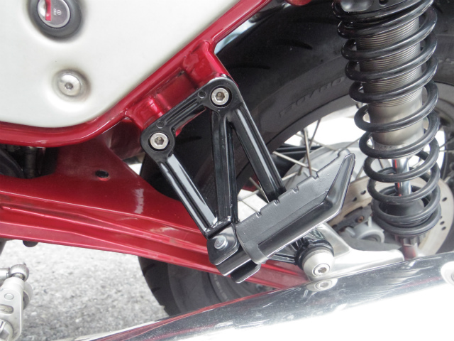 V7カフェ/レーサー(MY09~,750cc)/V7Ⅱレーサー用タンデムステップ