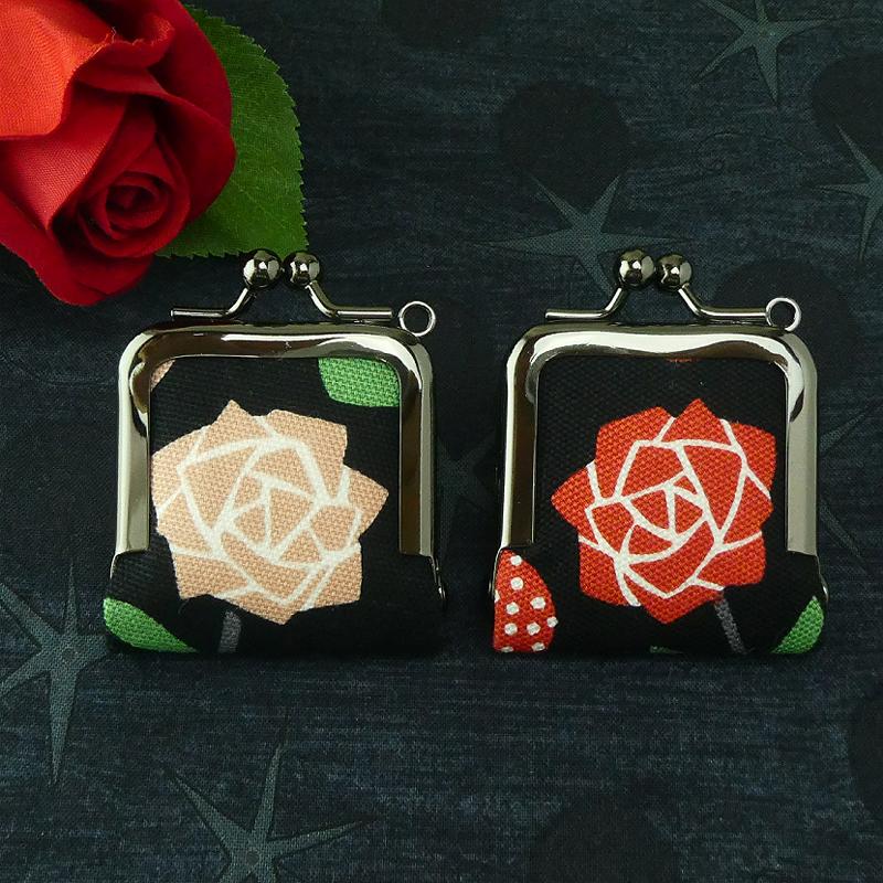 2024 薔薇 ジャパンメイドコットン 黒地「かくかく薔薇」二種 ブラック