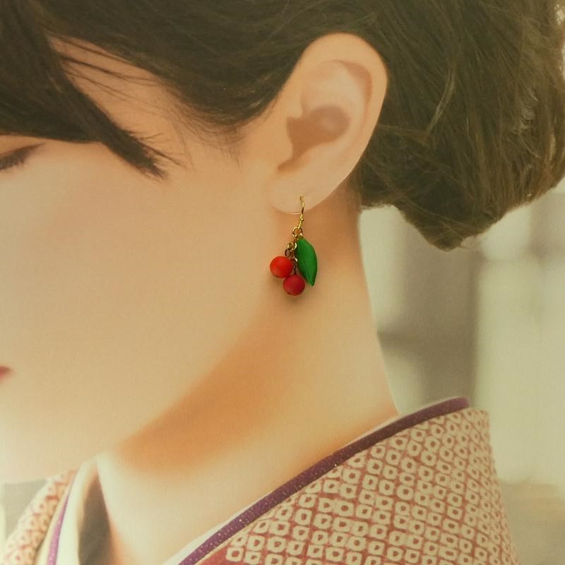 ちびがまお正月企画 手作り「南天ピアス」イヤリングに変更可能