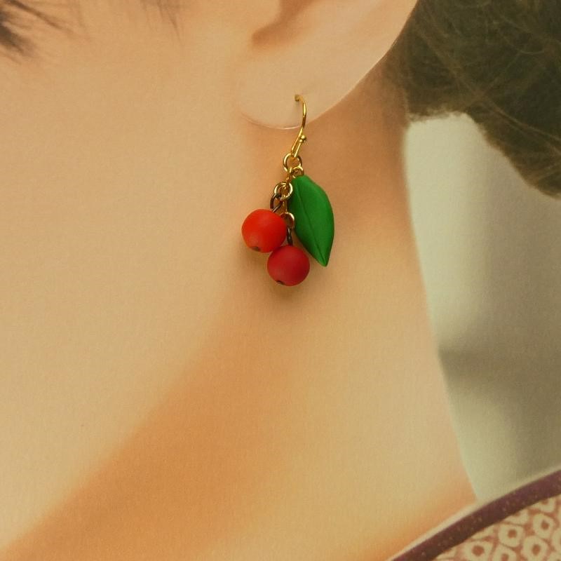 ちびがまお正月企画 手作り「南天ピアス」イヤリングに変更可能