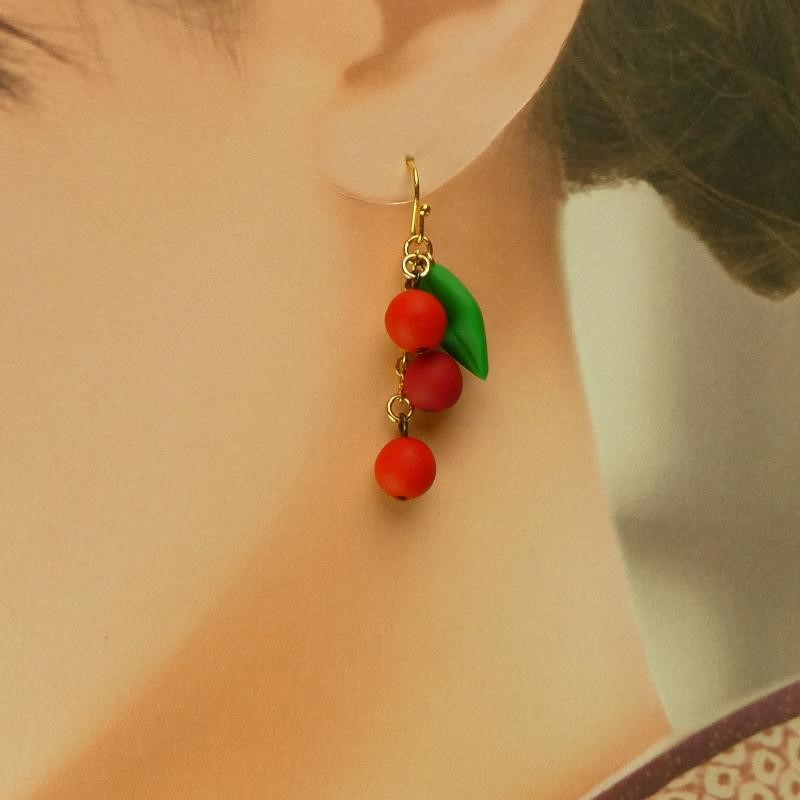 ちびがまお正月企画 手作り「南天ピアス」イヤリングに変更可能