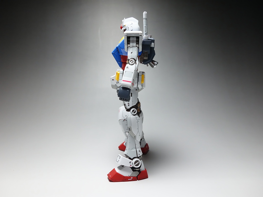 プレミアム完成品】バンダイ MG 1/100 ガンダム Ver.3.0 | プラモデル