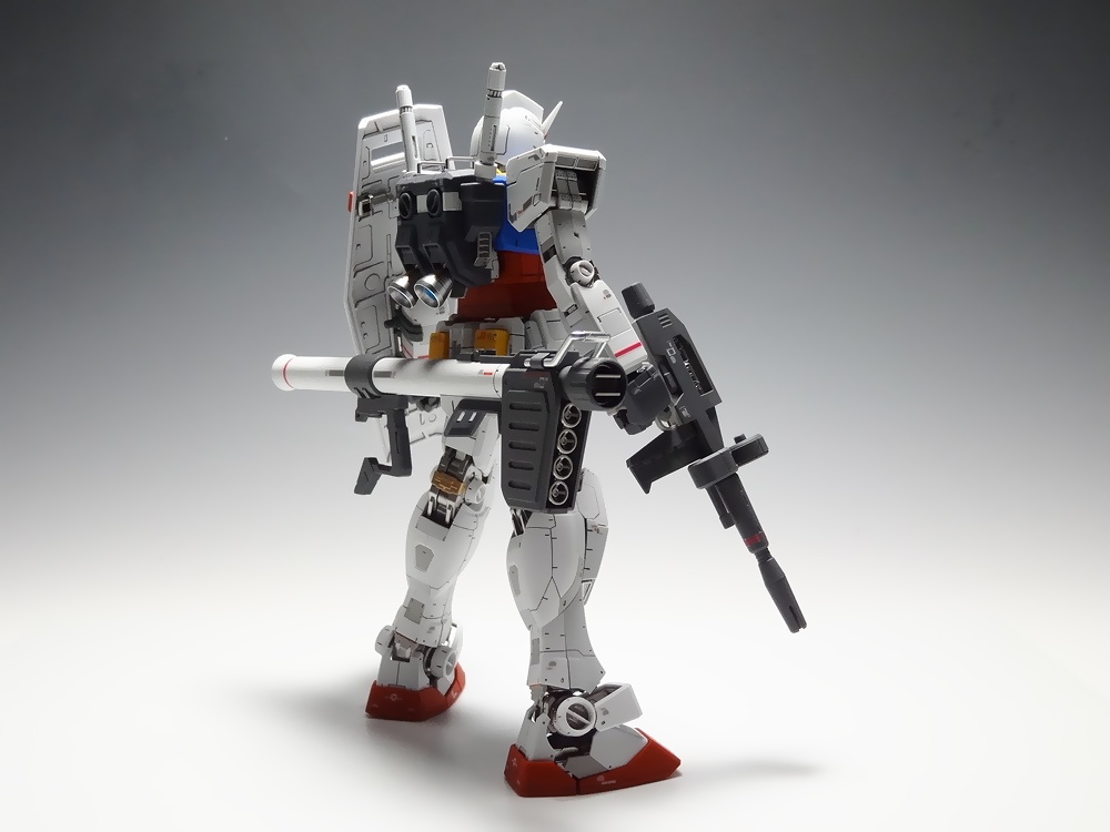 全塗装【プレミアムプラス完成品】バンダイ MG 1/100 ガンダム Ver.3.0