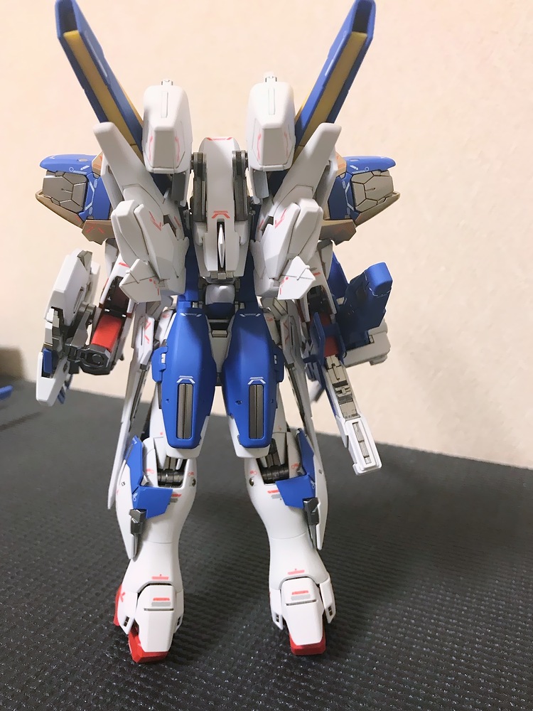 プレミアム完成品】バンダイ MG 1/100 V2アサルトバスター