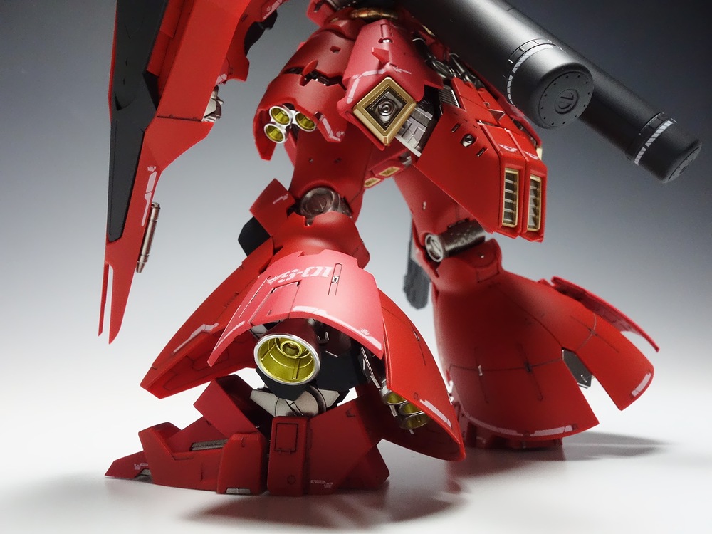 プレミアム完成品】バンダイ RG 1/144 サザビー | ガンプラ製作代行 