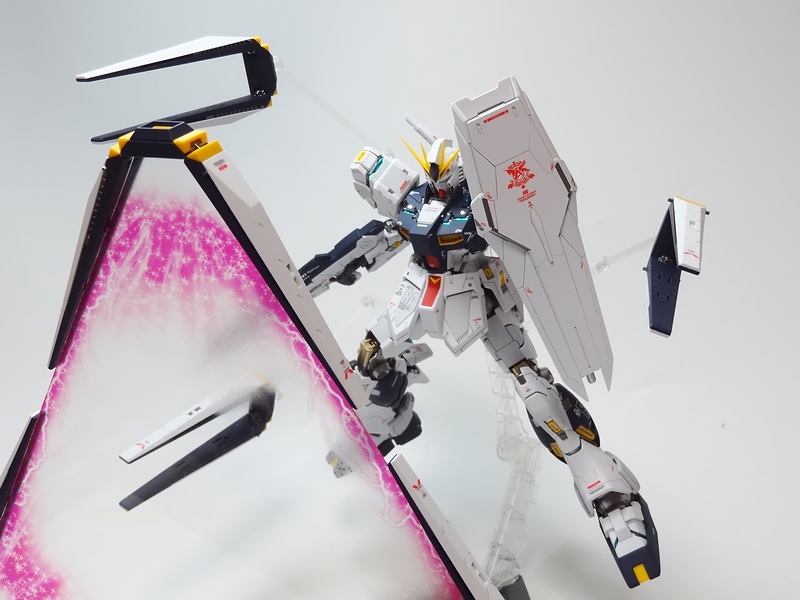 プレミアム完成品】バンダイ MG 1/100 νガンダム Ver.Ka ファンネル