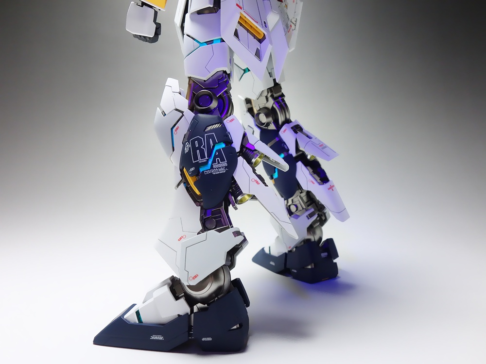 MG 1/100 νガンダム Ver.Ka 全塗装 完成品 全塗装【プレミアムプラス完成品】バンダイ MG 1/100 νガンダム