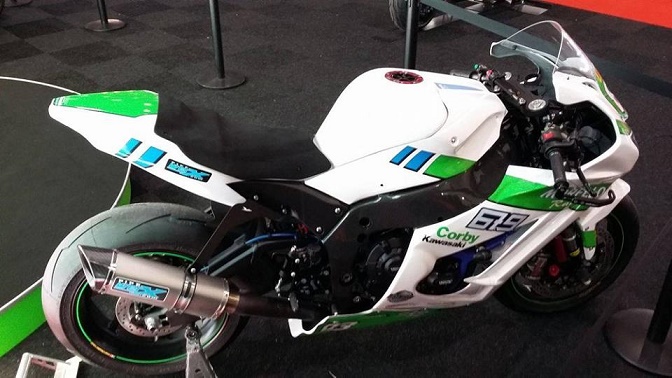 Pipewerx 16' ZX10R R11 Tri Oval マフラー | MotoWorld Japan