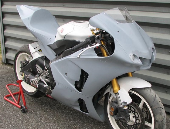 YZF-R6  RJ12用レプリカカウル YZF-R6 RJ12用レプリカカウル