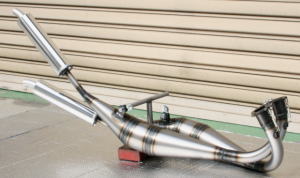 TZR250（1KT) 右2本クロスチャンバー TYPE-1 | 株式会社ケイツー