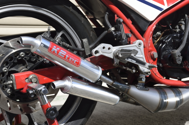 R1-Z 右2本クロスチャンバー TYPE-1 | 株式会社ケイツー・テック