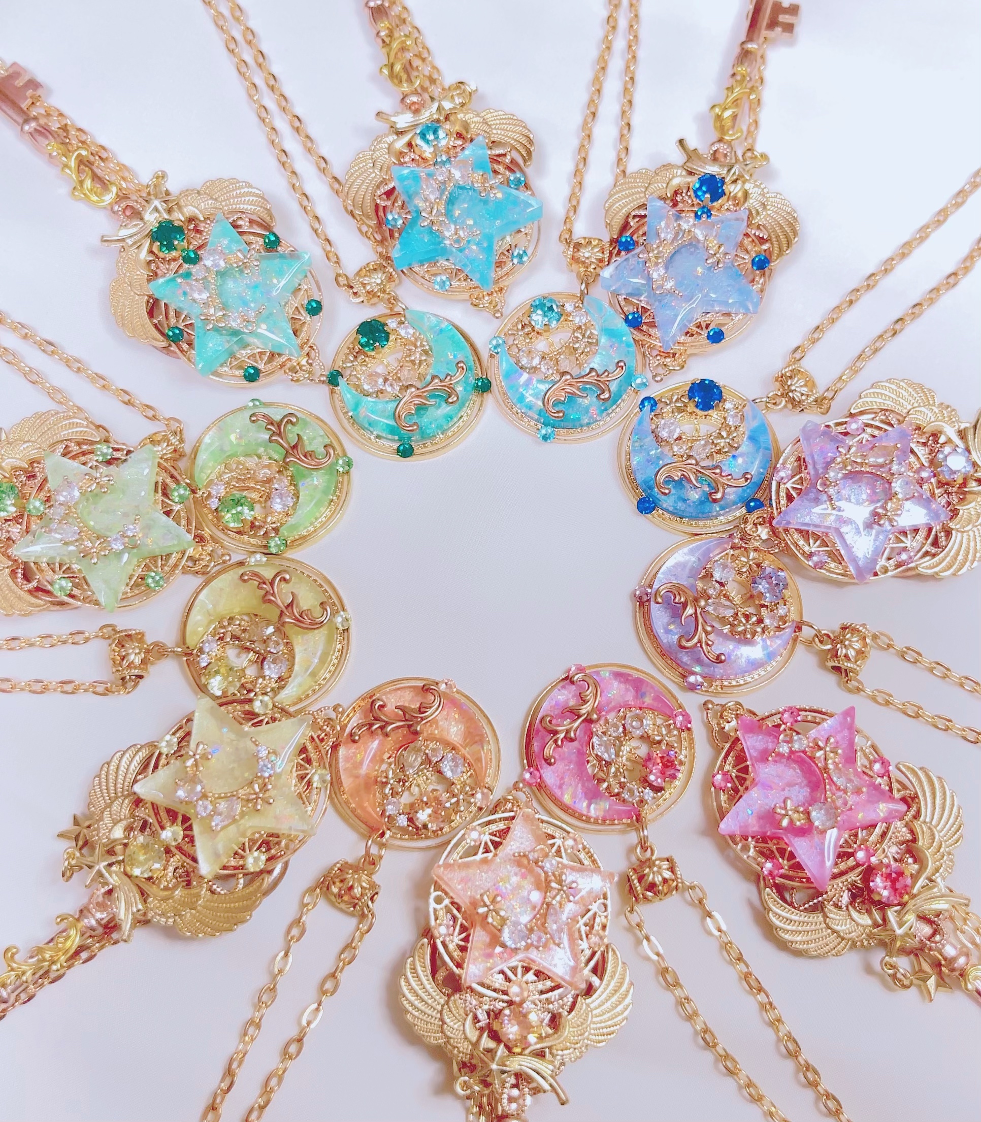 魔法の星鍵 パステルグリーンネックレス | Kira Kawa Rainbowのお店☆