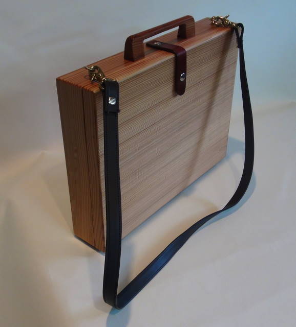 木製カバン（ショルダーベルト付） | 久城木工 木製バッグ・木製カバン ...
