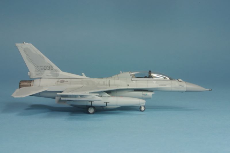 1/72 模型 F-16」の人気商品一覧 | 安い商品を通販サイトから