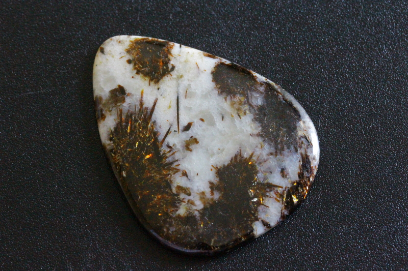 クリックで画像を表示