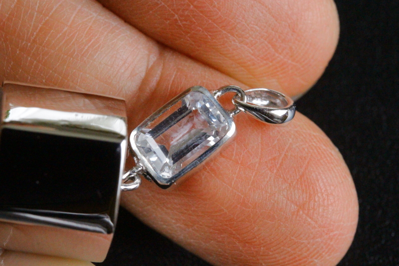 クリックで画像を表示